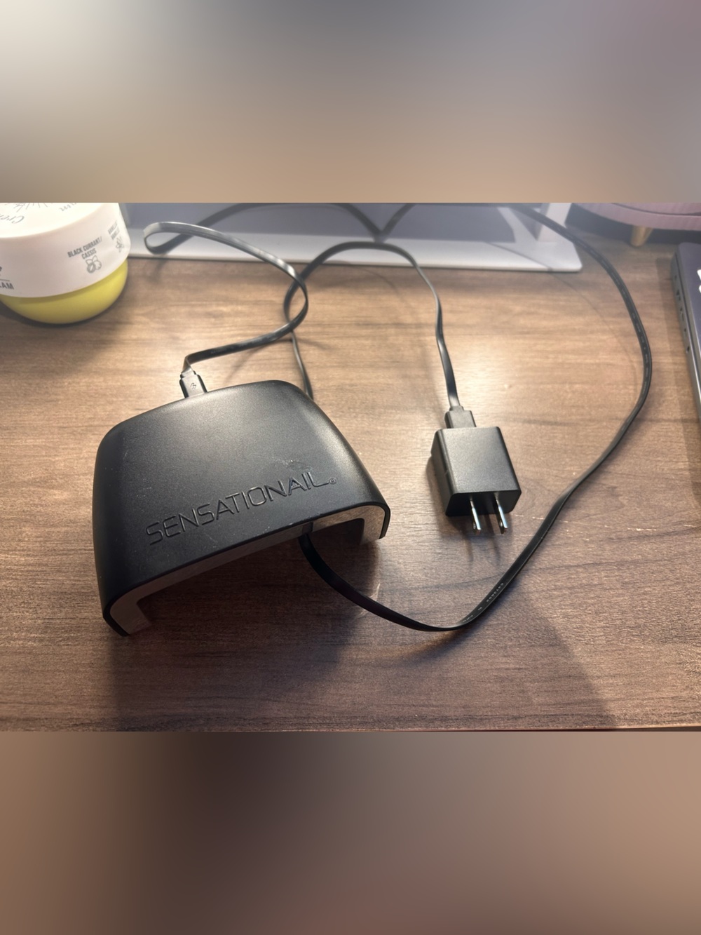 Sensational Black LED Nail Lamp with USB Charger